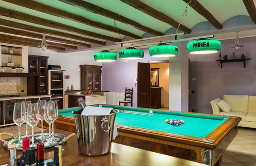 Mockarta Villa | Stunning private villa for 9 people with WIFI, private pool, A/C, TV, terrace and panoramic view
