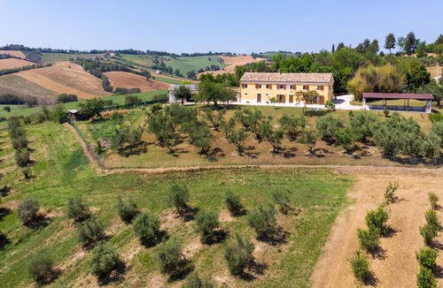 Bettolelle House | Stunning valley view just a step away from the sea