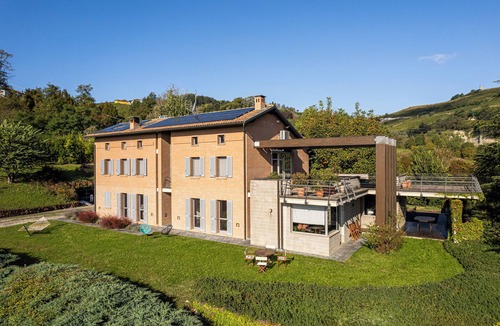 Canelli House | Stunning views and private pool