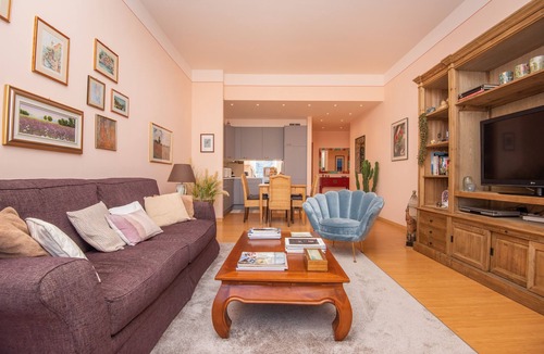 Menaggio Apartment | Stunning Views, Perfect Location, Walk To All Facilities