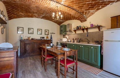Alfiano Natta House | Stunning villa for 7 guests with WIFI, balcony and parking