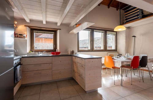 Bracchio House | Stunning villa for 6 people with TV and patio