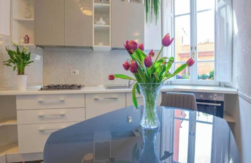 Quartiere XVII Trieste Apartment | Stylish 4-Bedroom Apartment with Vintage Charm