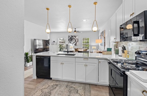 Rogers House | Stylish Downtown Rogers Home Near Everything NWA!