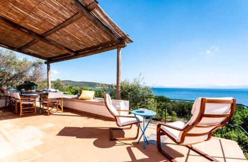 Sant'Antioco Villa | su mari su entu Isola di Sant'Antioco villa con accesso diretto al mare