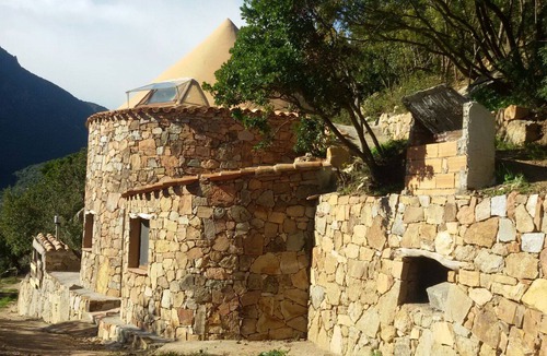 Lanusei House | Su Nuraxi, Welcome You To Our Age-old Island. ADSL / WiFi.