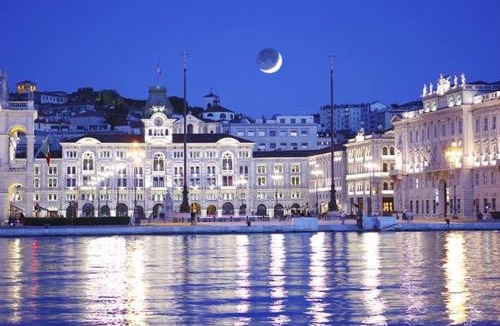 Trieste Old Town Apartment | Suite Corso Italia 7 -Piazza Unità, Mare & Balcone