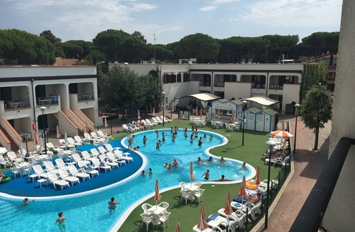 Lido di Spina Apartment | SUITE SUITABLE FOR FAMILIES, pool view, 500 M FROM THE SEA