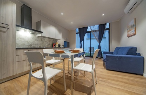Historic Castle District Apartment | Sun & moon house