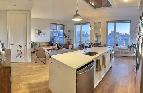 Williamsburg House | Sun-Soaked, Sweeping Views, HUGE Terrace, in BEST Williamsburg Location