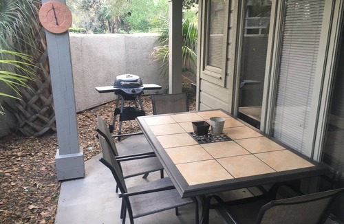 Palmetto Dunes Condo | Sunny St Andrews Common, Palmetto Dunes, 1st Floor 2Bed/2Ba, 2 Bikes, Near Pool