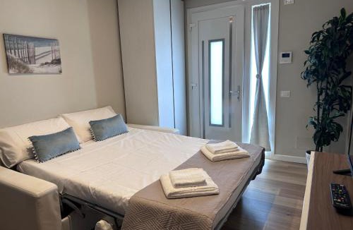Marzocca Apartment | Sunshine Suite