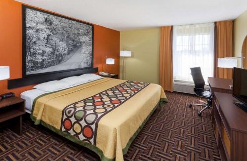 Rochester Hotel | Super 8 by Wyndham Rochester