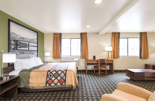 Wheeling Hotel | Super 8 by Wyndham Wheeling WV