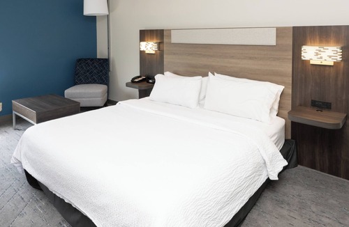 Westampton Hotel | Superb hotel with NEWLY renovated rooms in Westampton Township