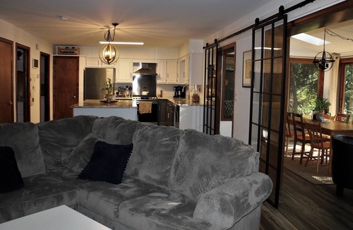 State College House | Superhost: Convenient, 2mi to Stadium