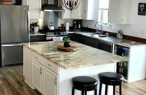 State College House | Superhost: Convenient, 2mi to Stadium