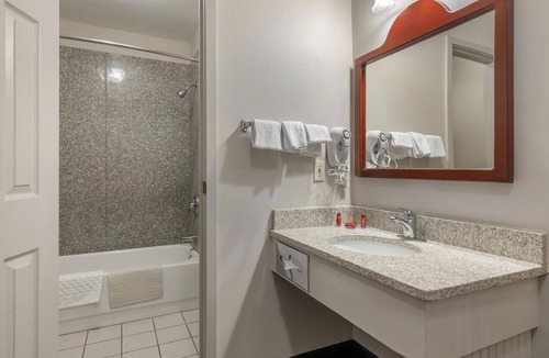 Auburn Hotel | SureStay Plus Hotel by Best Western Auburn