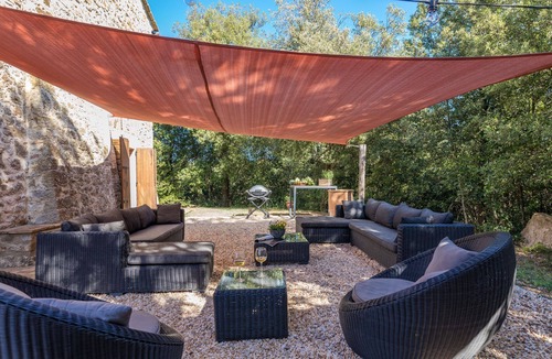 Murlo Villa | Surrounded by the verdant Tuscan countryside, a charming independent villa for 10 with a garden and