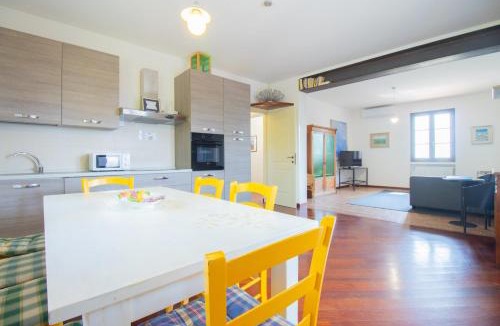 Lonato del Garda House | swimming pool and private garden, Casa in collina