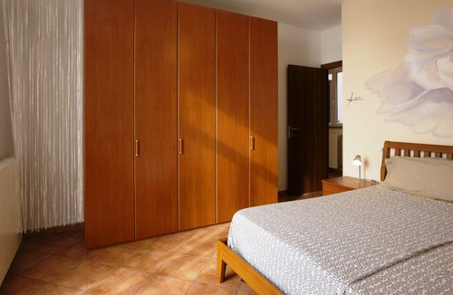 Tronzano Lago Maggiore Apartment | Tastefully furnished 2-room apartment with sea garden and beach