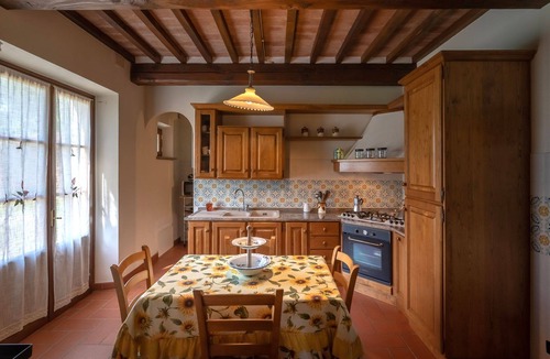 Subbiano Villa | Tenuta Le Caselle farmhouse with pool
