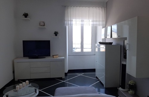 San Teodoro Apartment | TERMINAL CRUISES GENOVA DALLO ZIO 150 Square metres apartment
