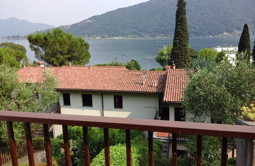 Sarnico Apartment | Terrace on Lake Iseo-free WIFI-DISCOUNTS FROM NOVEMBER TO JANUARY