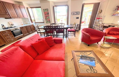 Spoleto Apartment | Terrazza Bella/air-con, Spoleto central, 10 mins walk/train station, Rome 1 hr