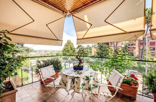 Quartiere XIII Aurelio Apartment | Terrazza Piccolomini: elegant apartment stunning view over Rome/St Peter's Dome