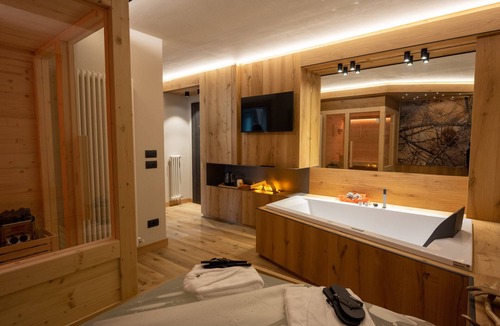 Chies d'Alpago Bed & Breakfast | TEVERONE SUITES - Room Scoiattolo