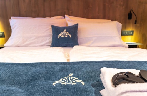 Chies d'Alpago Bed & Breakfast | TEVERONE SUITES & WELLNESS - Camera Gallo Forcello