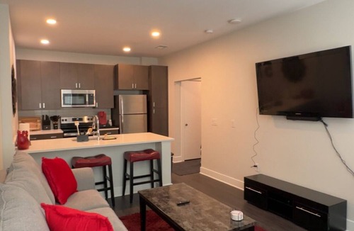 Central Business District Apartment | The 513 Flat! Pool & River View! Free Gated Parking! Walk to Banks & Stadiums!