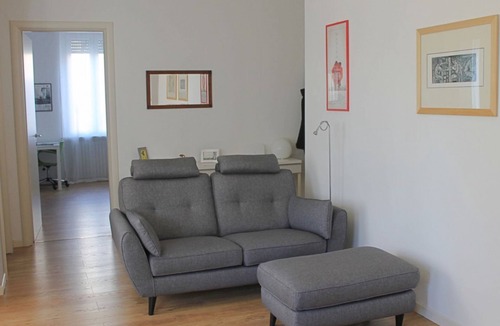 Pablo Apartment | The apartment is on the first floor of a building without a lift.Apartment of 75 square meters, comfortably accommodates 4 people.We are located in a very lively neighborhood, where the city market is held on Tuesdays, near the hospital (a few minutes wa