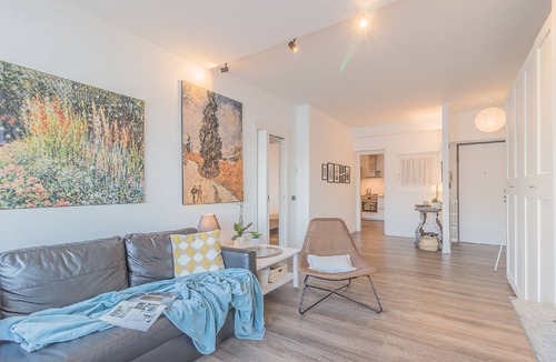 Fiumelatte Apartment | The Apple House