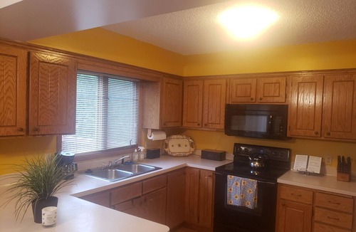 Shoreview House | The Bee's Nest - a safe and serene oasis away from home
