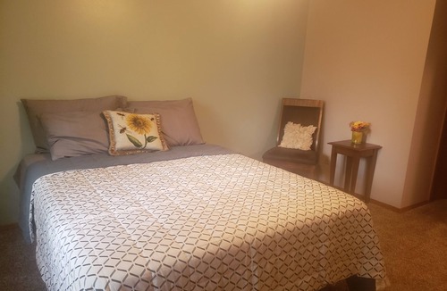 Shoreview House | The Bee's Nest - a safe and serene oasis away from home