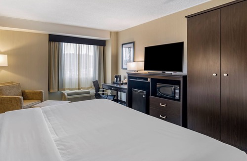 Charleston Hotel | The Capitol Hotel