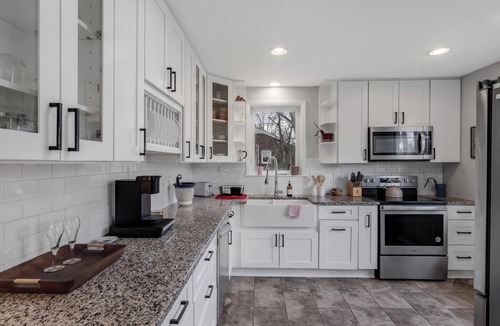 Talbot's Corner House | The Cornish Classic - 3BR Renovated Ranch w/Large Yard, & Near Downtown