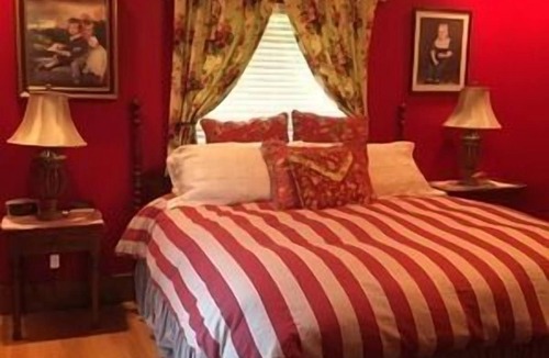 Salem Bed & Breakfast | The Destination B&B