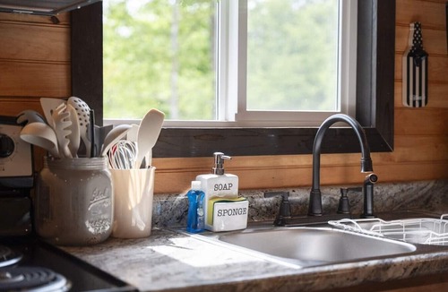 Campton Cabin | The Grey Squirrel Hideaway - Hot Tub , Fire-Pit, Pet-Friendly