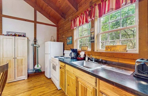 Sautee Nacoochee Cabin | The Hideaway Cabin Stay