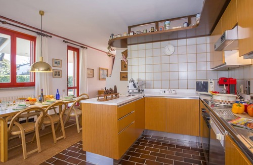 Lesa Villa | The Home of the rising Sun Park Darsena, Lesa, Italy