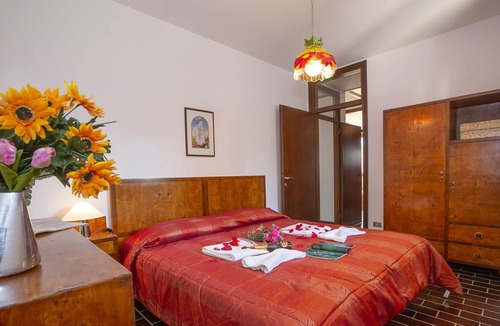 Lesa Villa | The Home of the rising Sun Park Darsena, Lesa, Italy