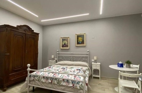 Casale Monferrato Apartment | The House in the Alley Room 3