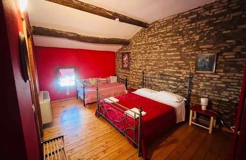 Medelana House | The Inn of the Artists