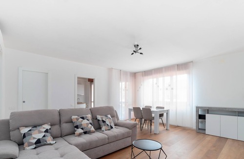 Monza Apartment | The Right House, Modern and Spacious Three-room Apartment Near Policlinico Monza