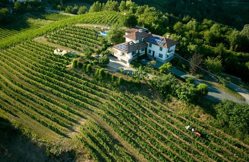 Cassinasco House | THE SEGNAVENTO on holiday where the Monferrato meets the Langa
