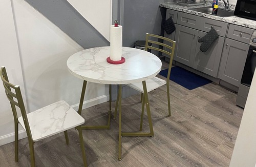 South Side Apartment | The studio apartment has just been redesigned, with floor walls and furniture!