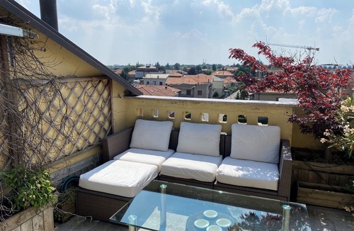 Biassono Apartment | The terrace a stone's throw from the runway